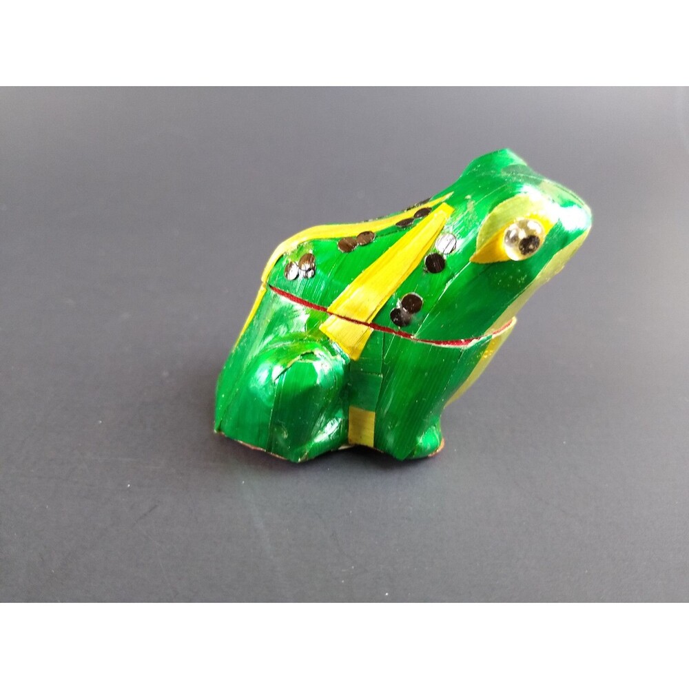 Hand Decorated Lacquer Green Frog Trinket Ring Box Figure
